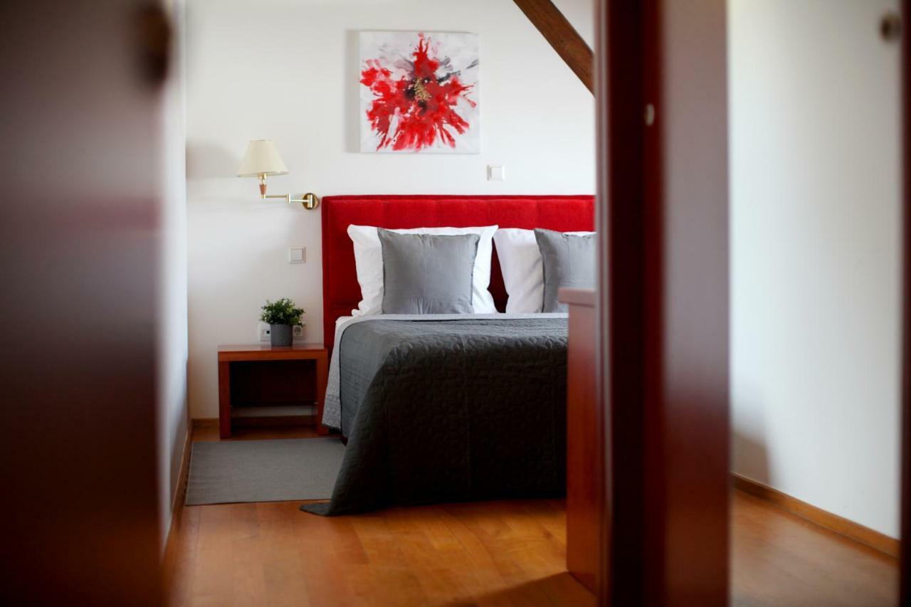 Sobe Bimbo Hotel Zaprešić Buitenkant foto